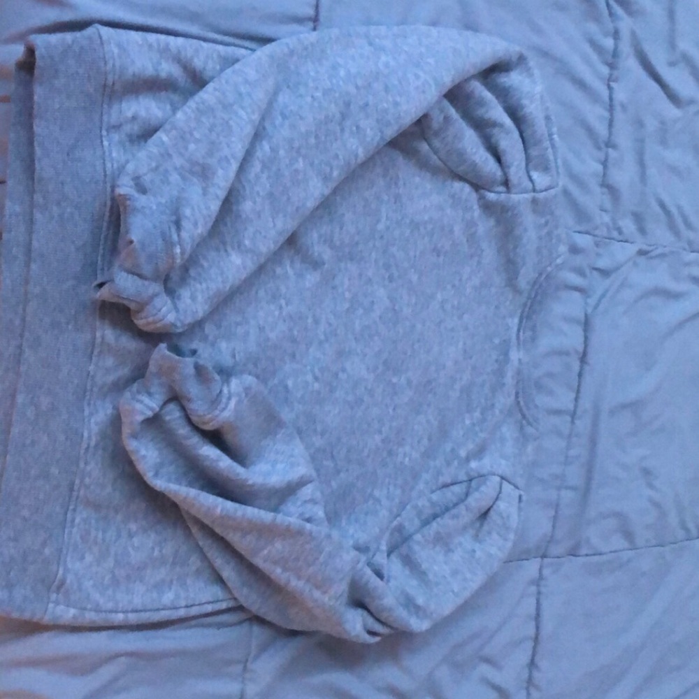 NWOT grey sweatshirt